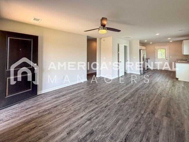 Building Photo - 651 Antler Wy