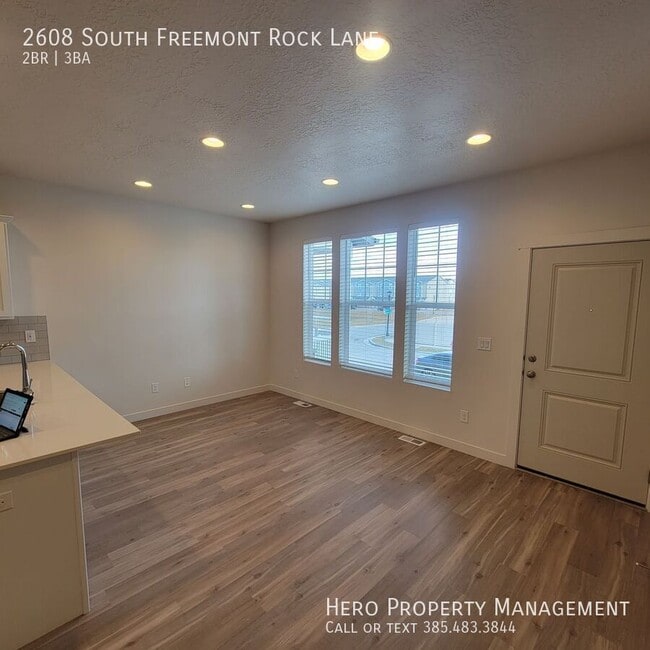 Building Photo - 2608 S Freemont Rock Ln