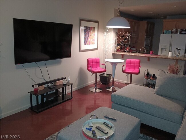 Building Photo - 31 E Agate Ave