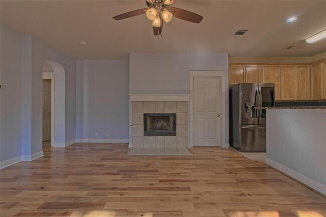 Building Photo - 610 Palo Alto Ln