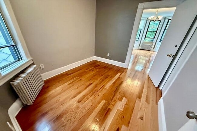 Building Photo - 6607 Lincoln Pl