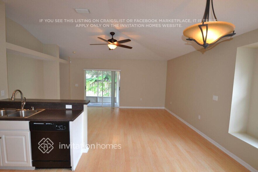 Building Photo - 2717 Brookville Dr