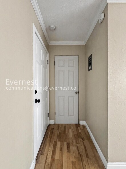 Building Photo - 276 S Sherman St