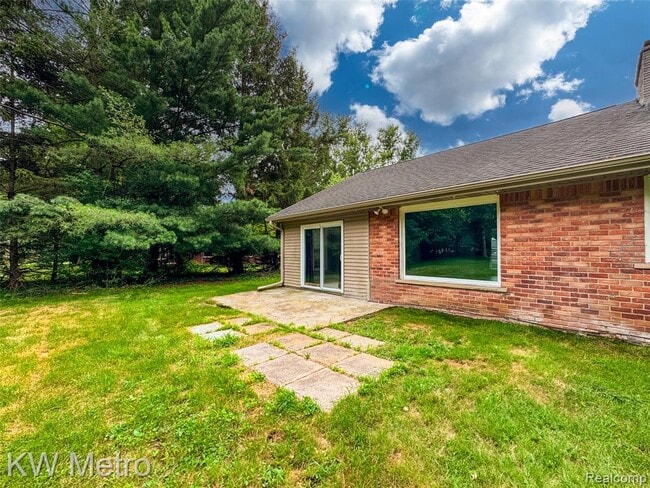 Building Photo - 4096 Chestnut Hill Dr