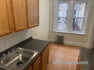 Building Photo - 1167 Boylston St