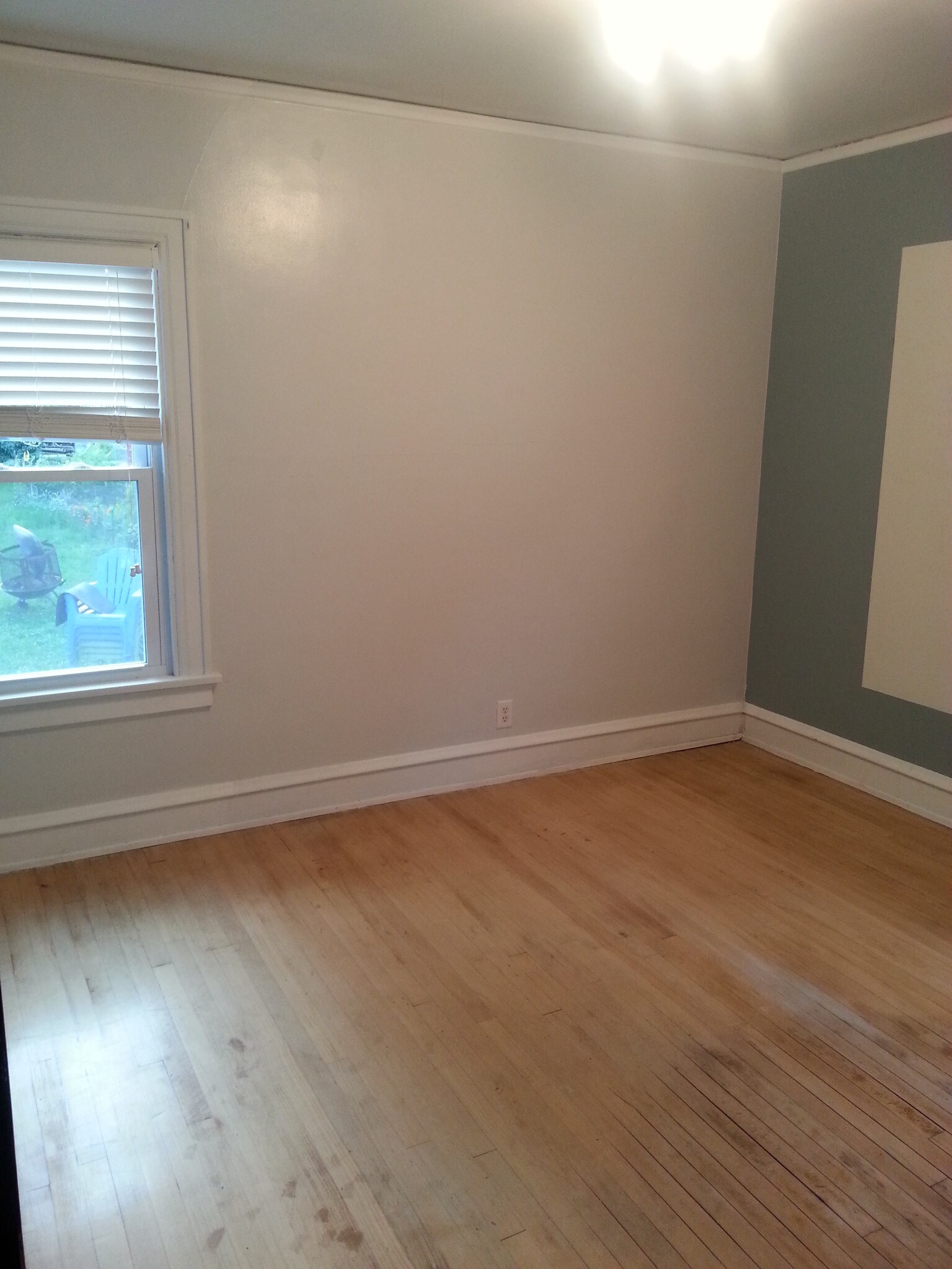 Building Photo - 1361-1363 N Hawley Rd