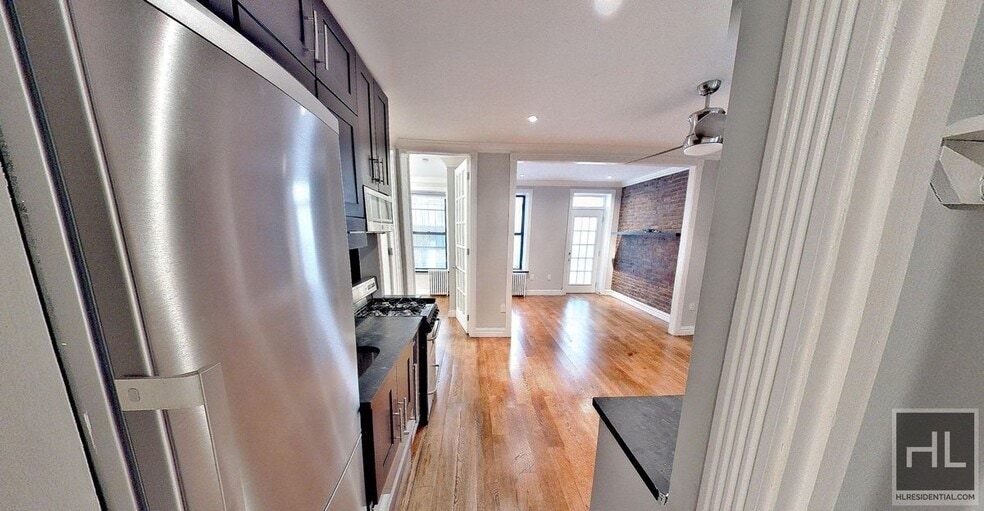 Building Photo - East 5th Street