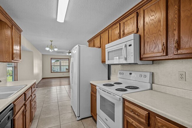 Building Photo - 1278 W Butterfield Dr