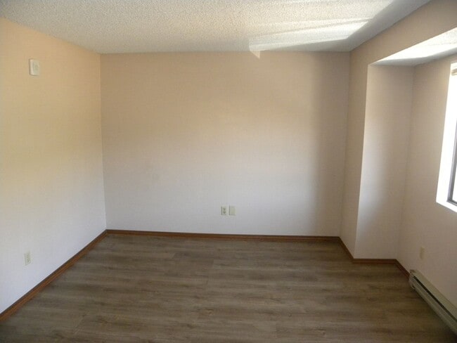 Building Photo - Quiet Condo Apartment Seatac, WA 98188