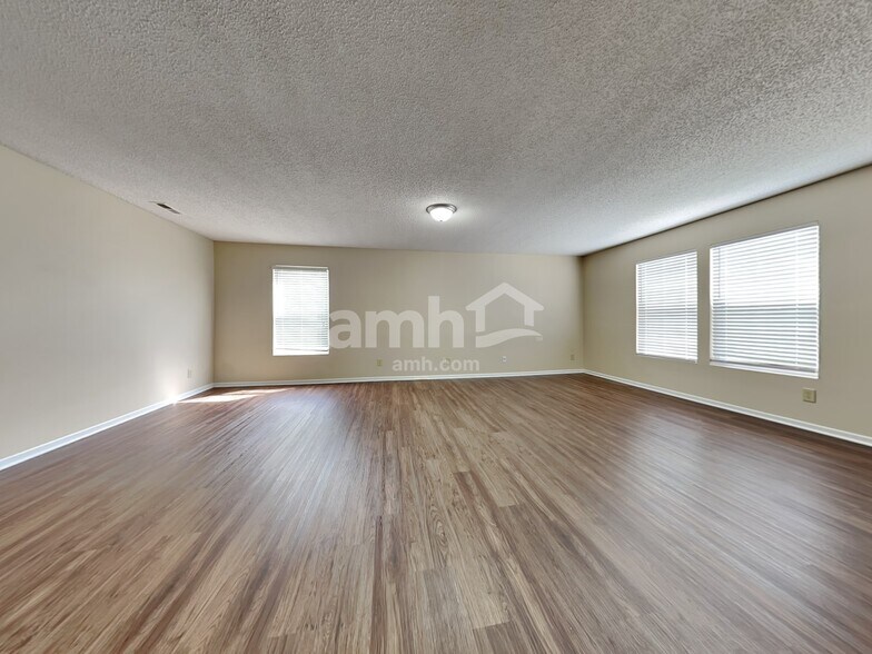 Building Photo - 12338 Teacup Way