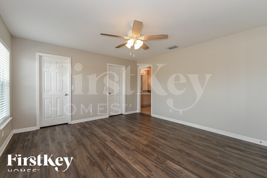 Building Photo - 3237 NW 41st Pl