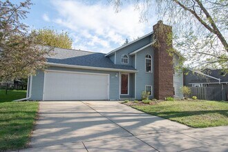 Building Photo - 3-Bedroom NE Rochester home with Sunroom, Fenced Backyard & Attached Garage