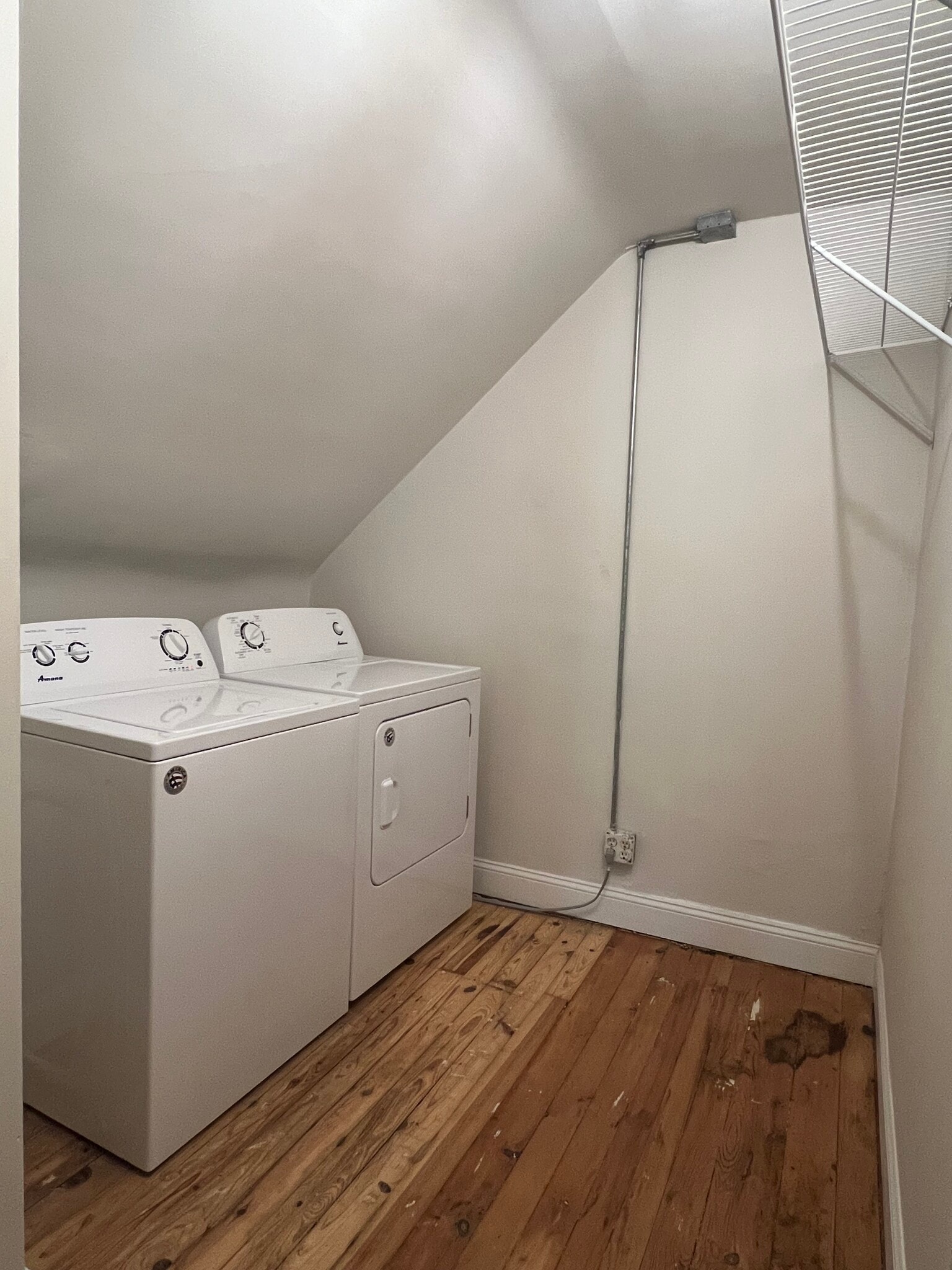 Building Photo - 1872 W 47th St