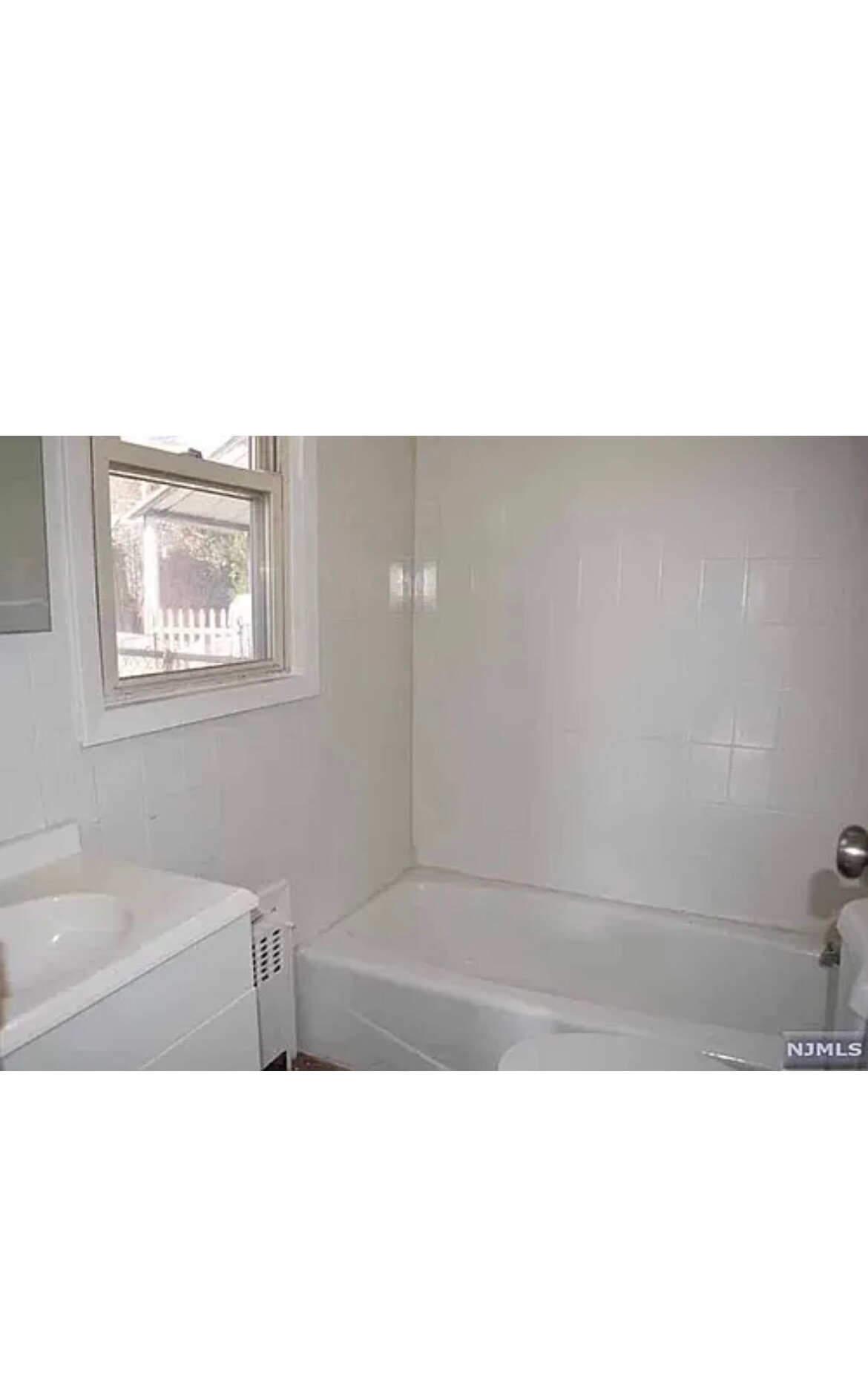 Building Photo - 161 Palisade Ave