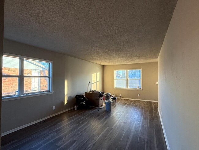 Building Photo - 2320 Haskell St