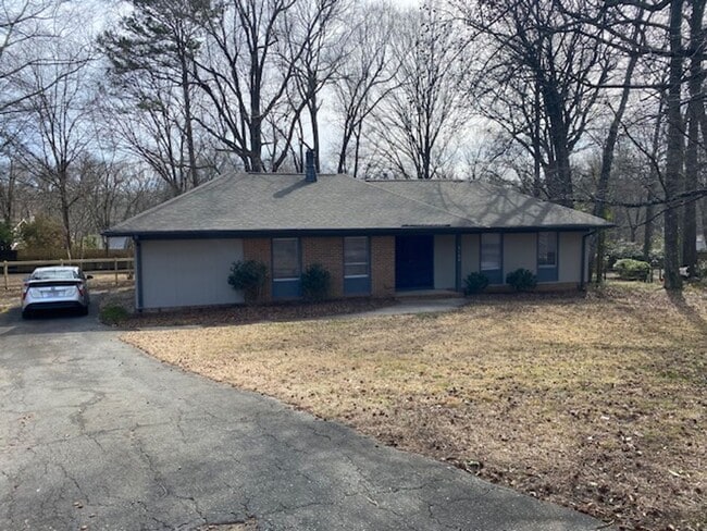 Primary Photo - Rama Rd area -Updated 3 bed,2 bath ranch fence in cul-de-sac