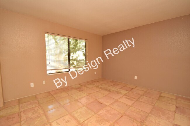 Building Photo - Updated Sunrise at Presidio 2 Bed 2 Bath Townhome