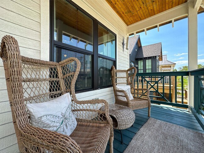 Building Photo - 1208 32nd St