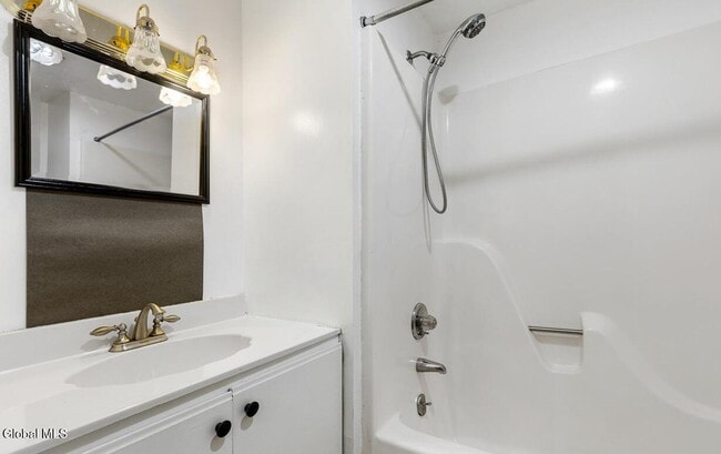 Building Photo - 24 Thimbleberry Rd