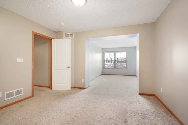 Building Photo - 15215 60th Ave N