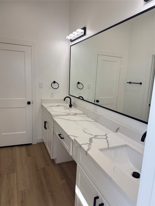 Building Photo - 6350 Culberson St