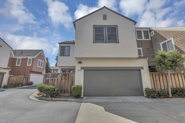 Building Photo - 928 Valencia Ave