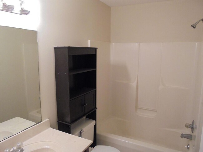 Building Photo - 2746 Union Hall Rd