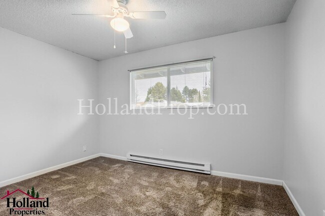 Building Photo - Newly Remodeled 2 Bedroom Condo in Sherwood
