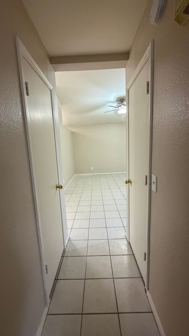 Building Photo - Freshly Painted 3 bedroom/2 bathroom Peoria Home!