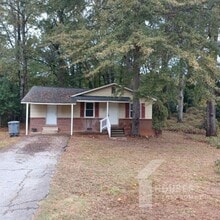 Building Photo - 714 Farley Ave