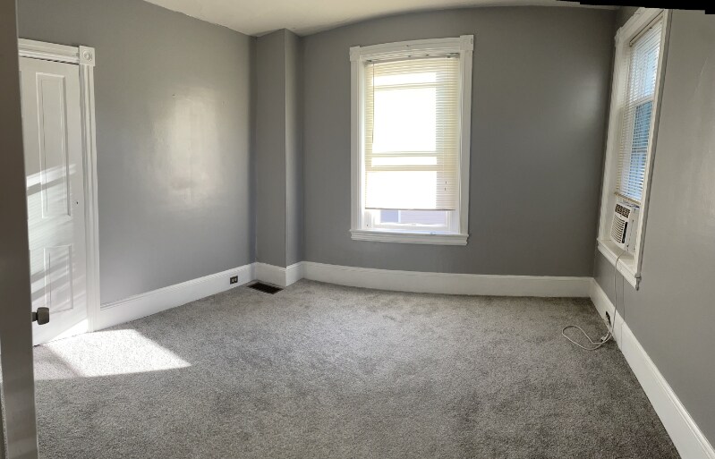 Building Photo - 721 W 2nd Ave