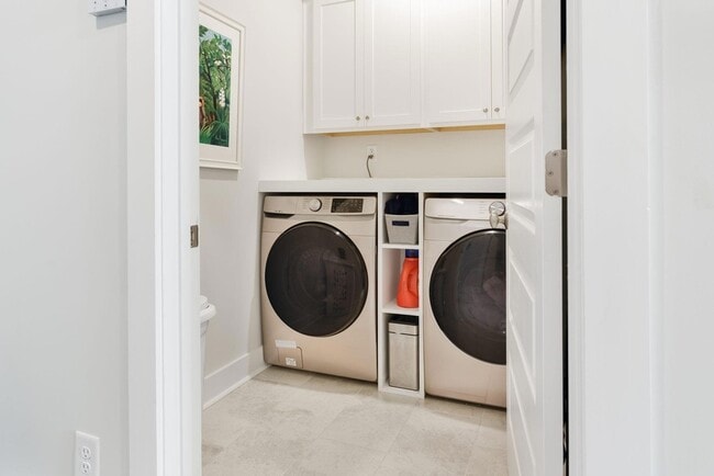 Building Photo - 1515 Martel St