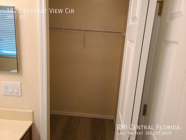 Building Photo - 1820 Retreat View Cir