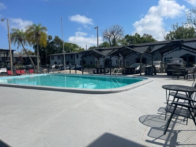 Building Photo - 675 Indian Rocks Rd N