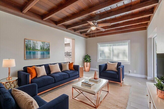 Building Photo - 807 S 12th St