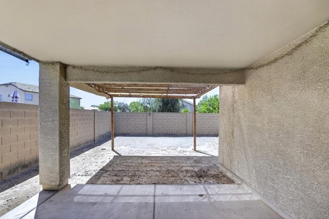 Building Photo - 6550 S 44th Ave