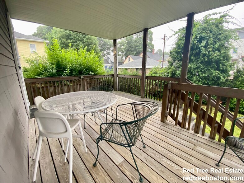 Building Photo - 41 Rich St