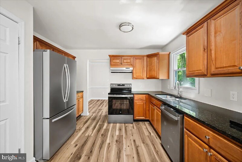 Building Photo - 11816 Rutherford Dr