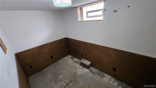 Building Photo - 107 Fowler Ave