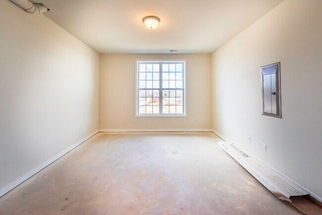 Building Photo - 2843 Hardwick Rd