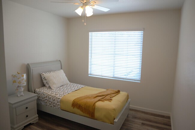 Building Photo - 13609 E Pawnee St