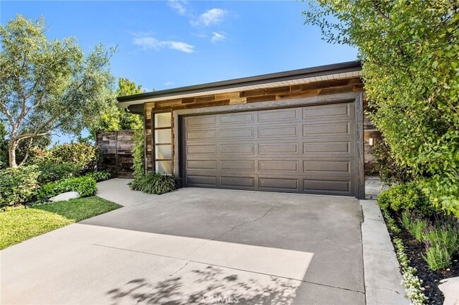 Building Photo - 3007 Harbor View Dr