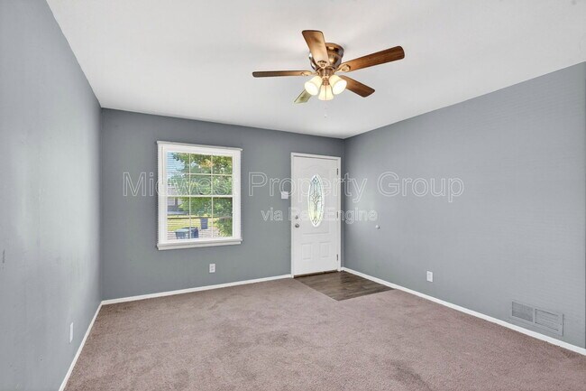 Building Photo - 409 Shepley Dr