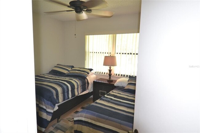 Building Photo - 336 Woodlake Wynde
