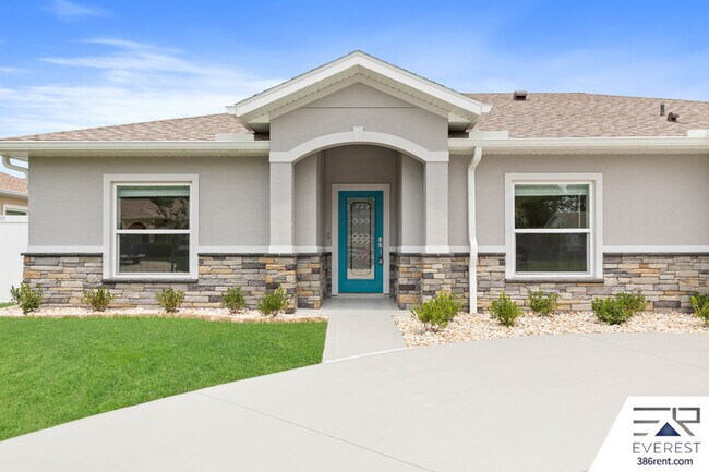 Building Photo - 22 Woodlyn Ln