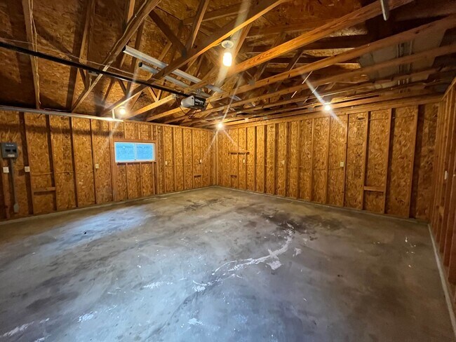 Building Photo - 1422 Potomac Ave