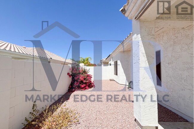 Building Photo - 2Bed/2Bath Patio Home in 55+ Community in ...