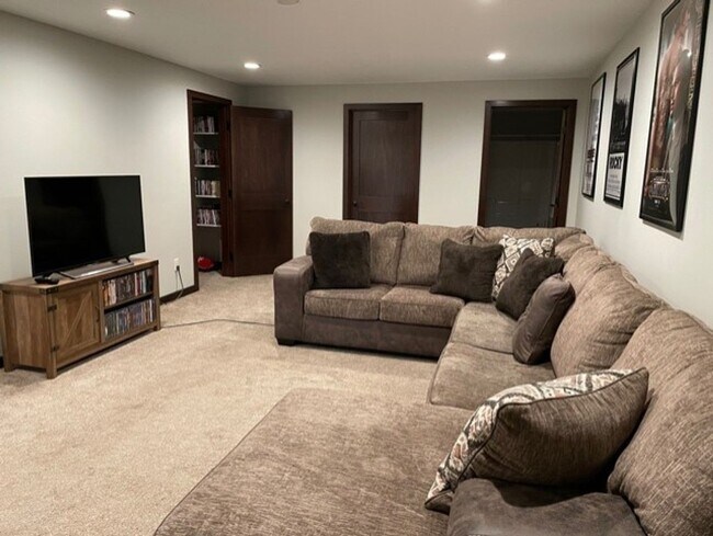 Building Photo - Spacious 2 Bedroom Grand Arbor Twin Home with Multiple Outdoor Spaces
