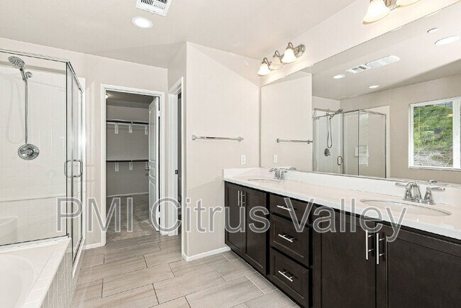 Building Photo - 24613 Round Meadow Dr