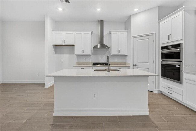 Building Photo - 6925 Main St